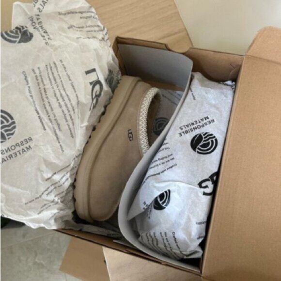 Brand New Women's Ugg Tasman Slip-Ons - Picture 5 of 7